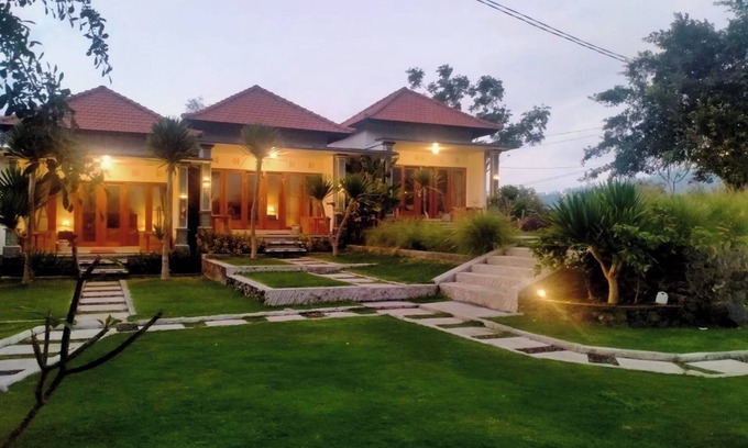 Toya Bungkah Maison | Onion Garden And Natural Hotspring