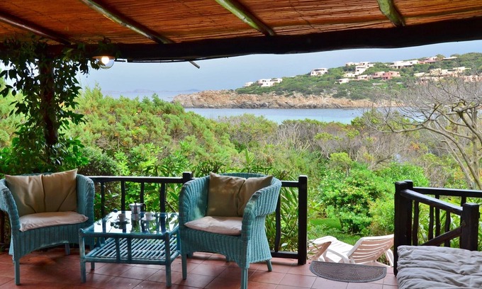 Porto Cervo Villa | Villino sur l'eau, à 30 mètres à pied de la mer, jardin privé, parking, wifi