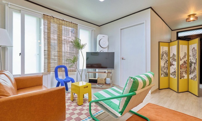 Paldal-gu Maison | Only Suwon l Beautiful and cozy stay l Family-sized l 10mins walk Subway l