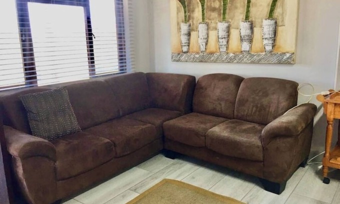 Glentana Maison | Oosie-Haan @ Glenkarma 2 Bed, 4 Sleeper