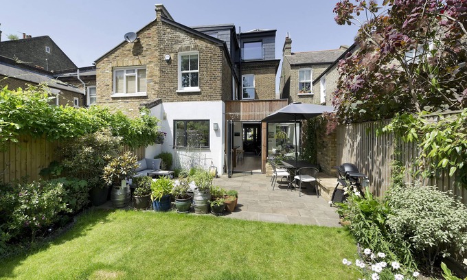 Tollington Maison | Open Skies, by Veeve