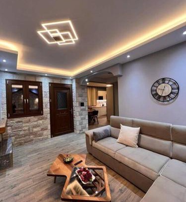 Logarata Maison | Ora House