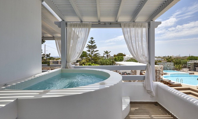 Agios Georgios Hôtel | Orabel Suites