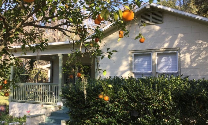 McIntosh Maison | Cottage Orange Blossom dans l'historique McIntosh