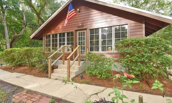 Edgar Maison | Orange Springs Oasis: Cabin, Pool & Adventure