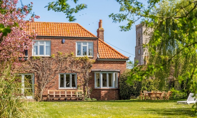 Wells-next-the-Sea Maison | Cette maison de vacances familiale très appréciée et détachée est située dans de magnifiques jardins isolés