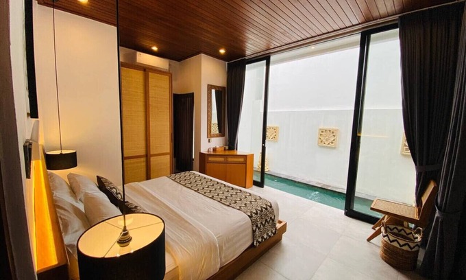 Lodtunduh Appartement | OriVista Luxe Private Pool Villa Ubud Balcony View