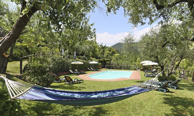Vicopelago Maison | Maison Orphée dans un splendide domaine avec piscine sur les collines de Lucca
