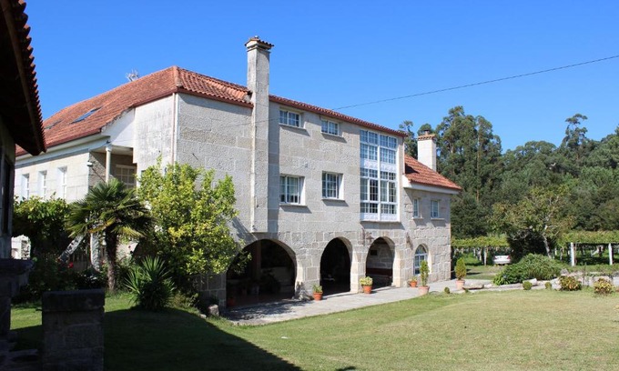 Vilaboa Maison | Os Areeiros Turismo Rural & Bodega
