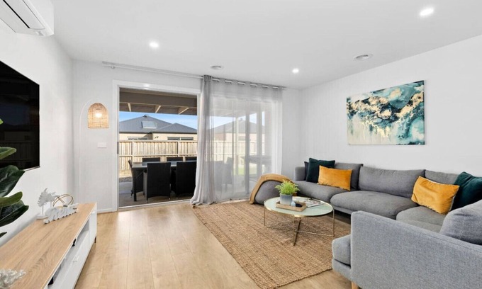 Armstrong Creek Maison | OSCAR - A Tranquil Armstrong Creek Home + NETFLIX