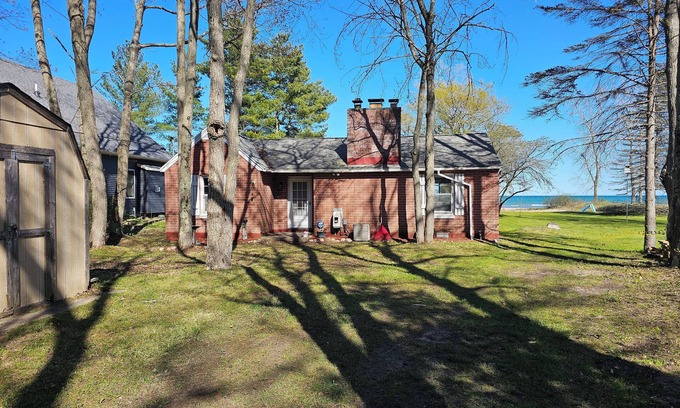 Oscoda Cottage | Oscoda beach front cottage