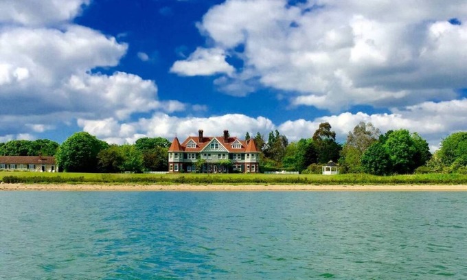 Maldon Appartement | Manor Beach 1 / 4-bed home on Osea Island, Essex