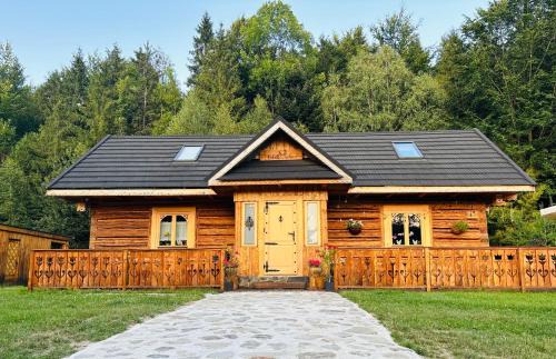 gmina Kamienica Chalet De Ski | Oskarówka domek w górach na odludziu z jacuzzi i sauną - kominek i Netflix