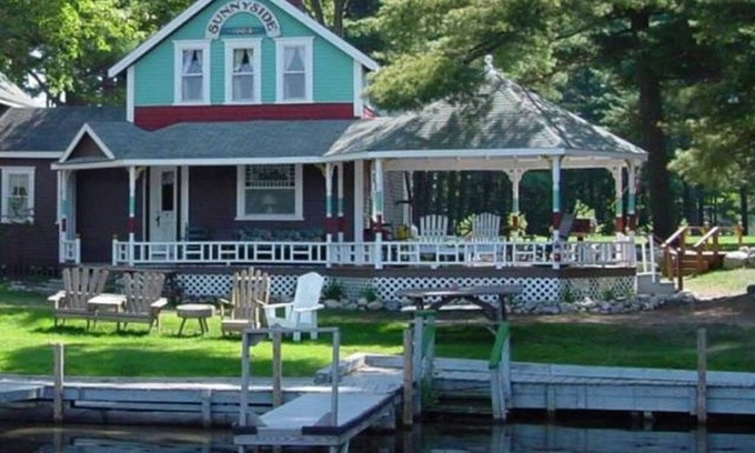Waterboro Maison | Ossipee Lake house, pet friendly