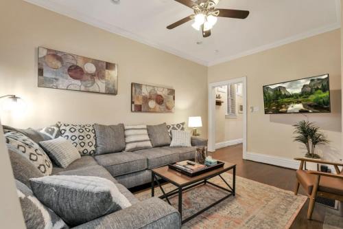 University District Maison | OSU and Short North 4 Bedroom Patio and Garage with EV