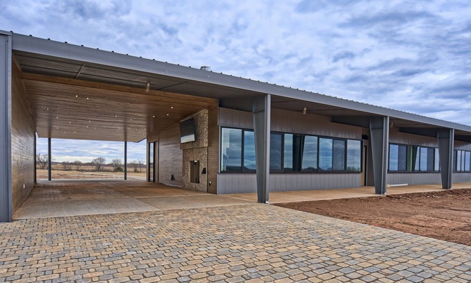 Pawnee County Cabine | Nouvelle retraite privée de luxe pour entreprises / familles près de OSU et de Stillwater