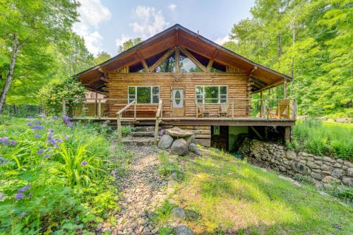 Oswegatchie Maison | Oswegatchie River Cabin with Kayaks and Fire Pit!
