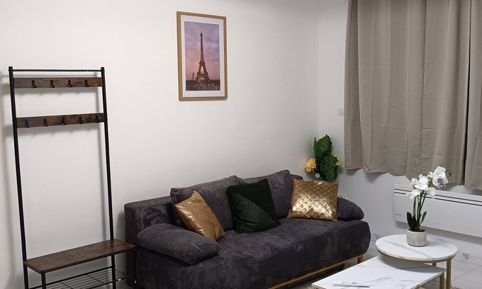 La Gare Appartement | OT Appart City -T4 T4 de 65 m2, pouvant accueillir jusqu'à 4 voyageurs