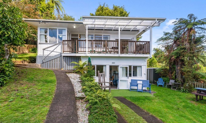 Okere Falls Maison | Otamararae Retreat - Lake Rotoiti Holiday Home