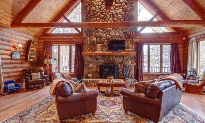 Three Lakes Maison | Otter Cove