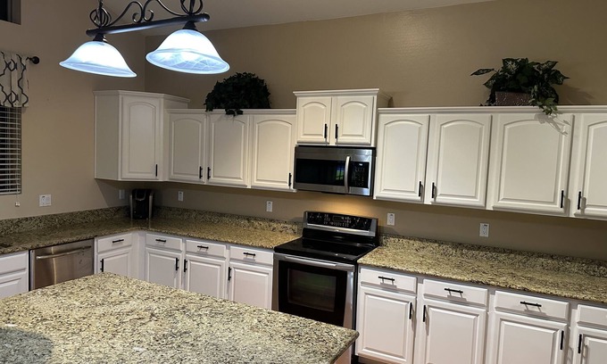 Trailwood Maison | Our beautiful 4BR 2.5BA just 8 minutes from State Farm Stadium