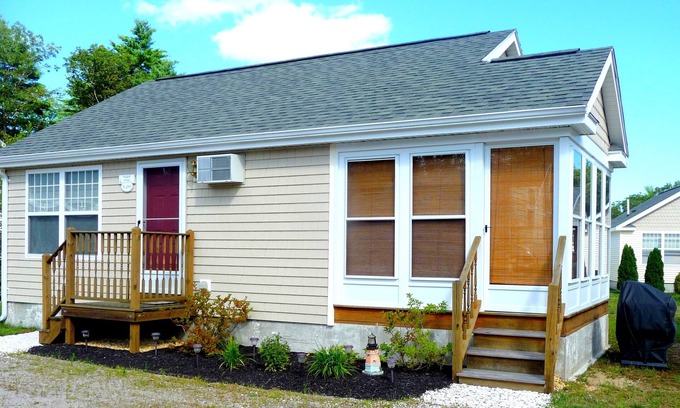 Ogunquit - Wells Cottage | Our Happy Place -- Updated Beach Dreams Cottage