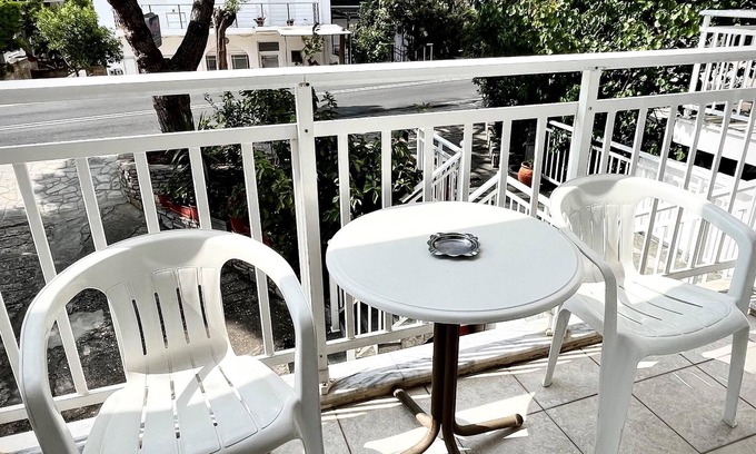 Limenaria Appartement | Notre appartement récemment rénové à Limenaria, à seulement cinq minutes du centre