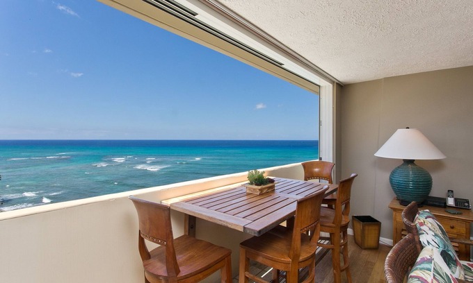 Diamond Head - Kapahulu - St. Louis Copropriété | Notre Penthouse sur le Pacifique - Un vrai bijou qui peut accueillir 4 personnes est soigné avec amour.