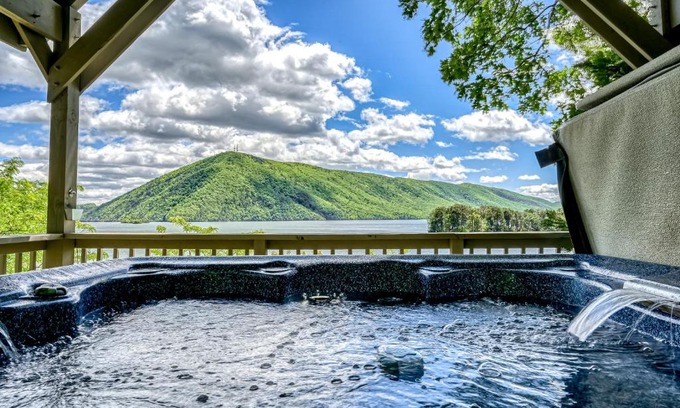 Huddleston Maison | Our Point of View