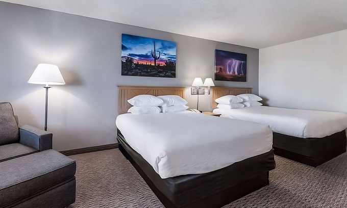 Palm Valley Hôtel | Outdoor Adventure! Comfy Unit Near Attractions, Pool, Free Breakfast, Parking