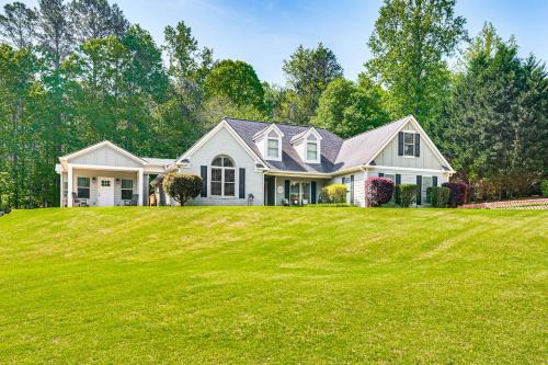 Sharpsburg Maison | Outdoor Entertainment Area Sharpsburg Home!