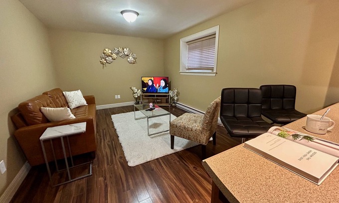 Terra Nova Appartement | Outstanding 2-bedroom vacation spot in St. John's... stylishly furnished