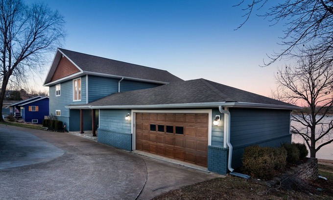 Beaver Shores Maison | Outstanding View Lake Access Spacious Lakehouse
