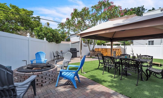 Downtown Fort Lauderdale Maison | Over the Waves - Home for 8