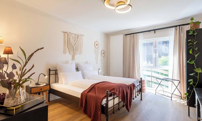 Marienhagen Maison | Overlook Lodge - 5-star vacation home in the Kellerwald forest on Lake Edersee