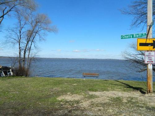 Milton Maison | Overlook Too! at Lake Koshkonong