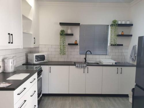 Klerksdorp Appartement | Overnight stay. Self-catering.