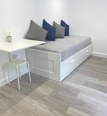 Wickford Maison | Overnighter