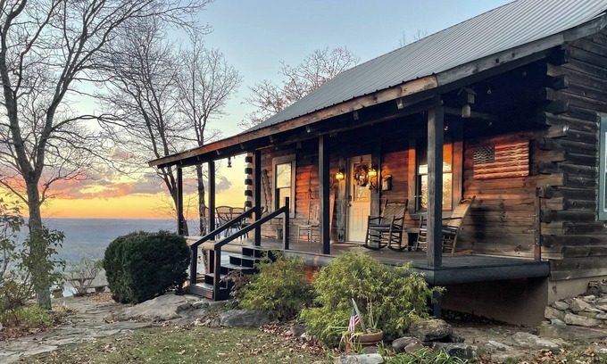 Valley Head Cabine | Owl’s Hollow - Stunning Brow View