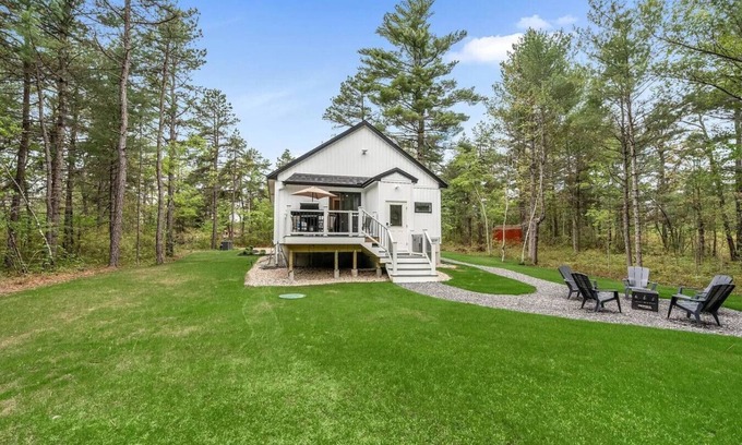 Waterboro Cabine | Owl’s Nest – Cozy Cabin by lake and trails