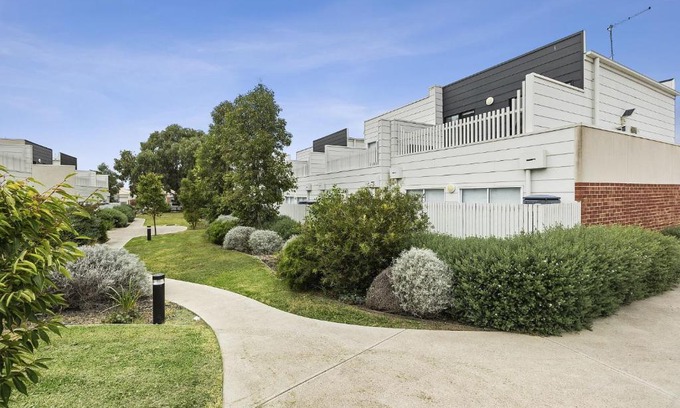 Whittington Maison | Oxford Central Geelong 5