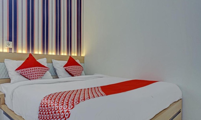 Tangerang Hôtel | OYO 90120 Bolang Room