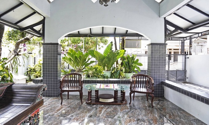 Lamongan Hôtel | OYO 91868 Nusa Indah Guest House Syariah