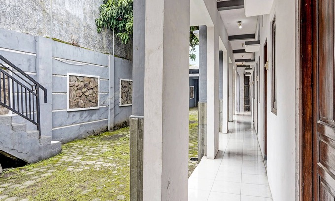 Mojokerto Hôtel | OYO 92086 Fun Guesthouse Syariah
