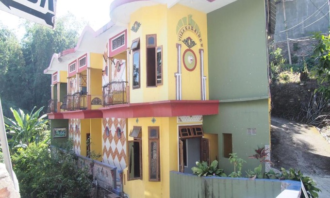 Prigen Hôtel | OYO Life 90646 Villa Karsinem Pasuruan