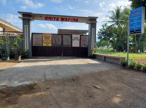 Trenggalek Hôtel | OYO Life 93525 Griya Wafira Trenggalek Syariah