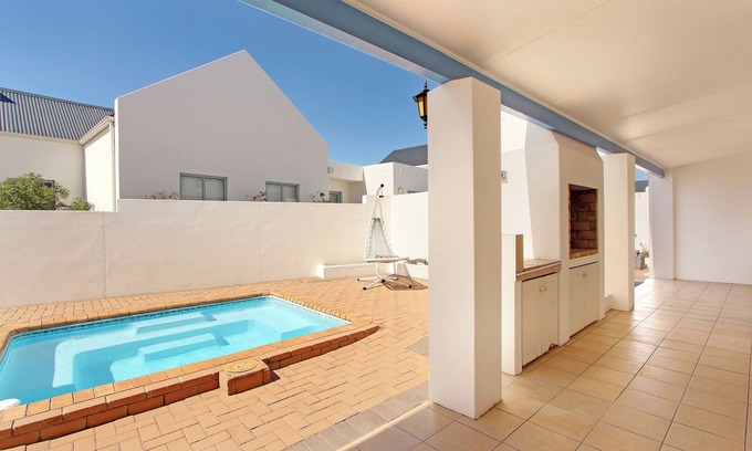 Calypso Beach Maison | Oyster Retreat