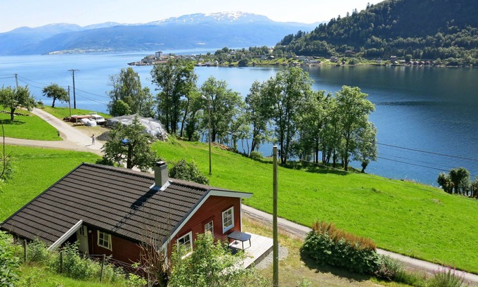 Balestrand Maison | Pærehagen by Interhome
