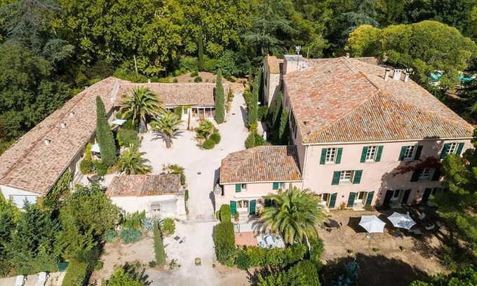 Tourbes Appartement | Pézenas Cottage avec terrasse et jardin 1 chambre et 1 mezzanine au coeur d'un domaine avec 2 piscines