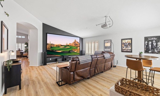 Arrowhead Shores Maison | P83/PeoriaSportsComplex/Theater/Pool/PuttingGreen/Gym/4bd2ba/AC/Oasis